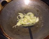 Foto langkah ke 3 dari resep Cumi asin cabe ijo.