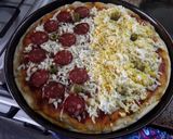 Foto del paso 5 de la receta: Pizza :Mitad con huevo y mitad calabresa