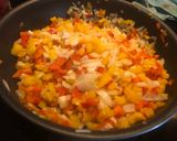 Foto del paso 2 de la receta Macarrones con pisto de verduras y crujiente de queso