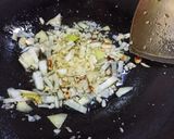 Foto langkah ke 2 dari resep Fetucini Aglio Olio sambal matah.