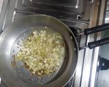 A picture of step 2 of Aloo methi.