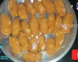 A picture of step 2 of Aloo Stuffed Bread Rolls.