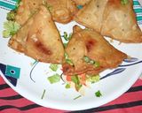 समोसा चाट (samosa chaat recipe in Hindi) रेसिपी चरण 8 फोटो