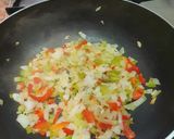 Foto del paso 3 de la receta: Medallones de merluza con salsa de mariscos