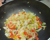 Foto del paso 3 de la receta: Medallones de merluza con salsa de mariscos