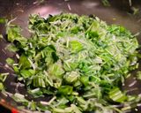 A picture of step 12 of Wild garlic, mushrooms, noodles and egg.