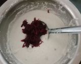 A picture of step 5 of Beetroot semolina double colour dhokla.