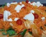 Foto del paso 2 de la receta: Ensalada de zanahoria🥕 con naranja🍊 y cuajada de oveja