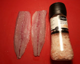 Foto del paso 3 de la receta: Lomos de jurel, rellenos de gambas en salsa con un toque mejicano