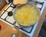 Fokhagymás sültoldalas savanyú káposztával és hagymás krumplival - FM konyhája recept fázis 6 fotója