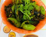A picture of step 3 of Bhindi Capsicum Masala.