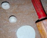 A picture of step 2 of Puchka Puri.