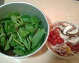Foto langkah ke 1 dari resep Sawi Hijau Cah Jamur Masak 5 menit.