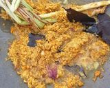 Foto langkah ke 1 dari resep Ayam Goreng Kremes Lengkuas.