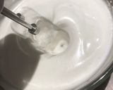 A picture of step 2 of Vegan meringue kisses.