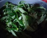 Foto langkah ke 1 dari resep Tumis Daun Singkong Ikan Teri.