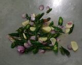 Foto langkah ke 2 dari resep Oseng Kikil Kecap Cabe Ijo.