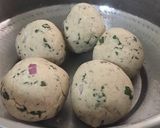 A picture of step 4 of Pudina Jowar Rotis.