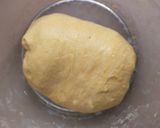 Foto langkah ke 3 dari resep Turmeric Country Loaf Sourdough.