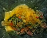 Foto langkah ke 7 dari resep Ayam Pedas Kemangi Kemas Daun Pisang.