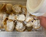 A picture of step 1 of Deep-Fry Scallops.