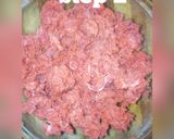A picture of step 2 of Minced meat in onion Ring.