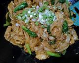 Foto langkah ke 6 dari resep Kwetiau Goreng Pedas.