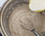 A picture of step 3 of Zebra Cake.