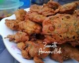 A picture of step 2 of Spinach and Onion Pakoras.