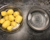 Savanyú krumplifőzelék tejföllel recept fázis 1 fotója
