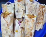 वेज फ्रेंकी रोल्स (veg frankie roll recipe in Hindi) रेसिपी चरण 11 फोटो