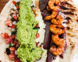 Foto del paso 4 de la receta: Arrachera, camarones, aguacate y pico de gallo