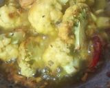 पौष्टिक आलू गोभी फ्राई (paustik aloo gobi fry recipe in Hindi) रेसिपी चरण 2 फोटो