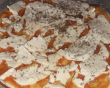 Foto del paso 4 de la receta: Pizza margarita en sartén 🍕