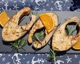 Foto del passaggio 5 della ricetta Salmone selvaggio grigliato marinato allo zenzero e agrumi