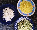 Foto del paso 1 de la receta: Pechuga de pollo con ensalada de mango y calabacín