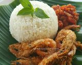 Foto langkah ke 10 dari resep Nasi udang sambal setan.