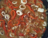 Foto del paso 4 de la receta: Empanada de chipirones y mejillones