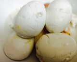 Hình bước làm 6 của món Bánh khúc trứng muối