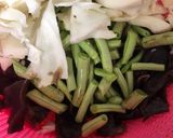 Foto langkah ke 1 dari resep Sayur Sop Bakso.