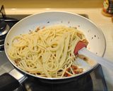 Foto langkah ke 9 dari resep Tuna Sosis Spaghetti Cepat & Gampang (1 porsi).
