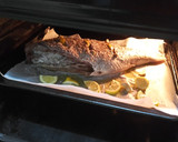 Foto del paso 2 de la receta: Sama al horno con papas arrugás y mojo de pimiento
