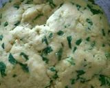 A picture of step 2 of Alu Methi Paratha.