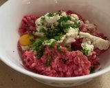 Foto del paso 2 de la receta: Albóndigas con sepia y guisantes