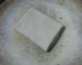 A picture of step 3 of Multi layered paratha.