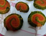 तिरंगा मठरी (tiranga mathri recipe in Hindi) रेसिपी चरण 5 फोटो