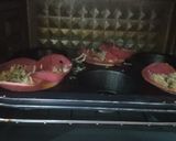 Foto langkah ke 6 dari resep Baked Cheesy Tomatoes with Baked Eggs Smoked Beef Cup.