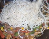 A picture of step 6 of Street style hakka noodles.