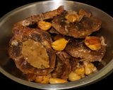 Fokhagymás, fűszeres tarja recept fázis 2 fotója