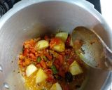 A picture of step 1 of Matar pulao.